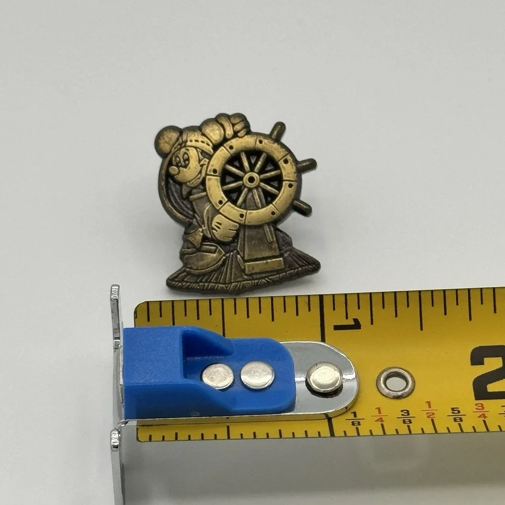 Disney Mickey Mouse‎ Ship Wheel Pin Nautical Gold Tone Cruise Era